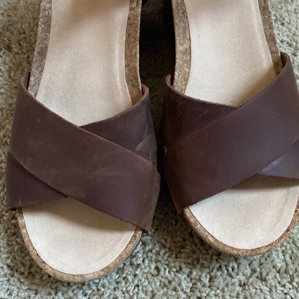 Rarely worn Clarks wedges - Picture 5 of 6